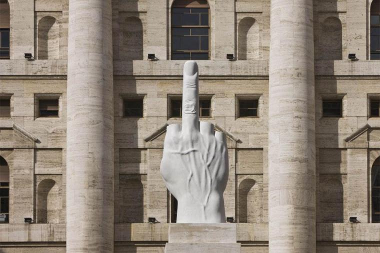 thumbnail_maurizio_cattelan_love_vita_opere_riassunto_due-minuti-di-arte.jpg